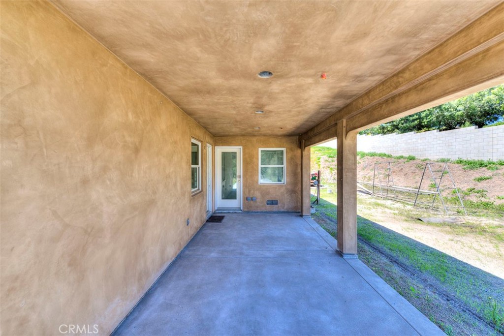 16592 Artesian Hills Ct