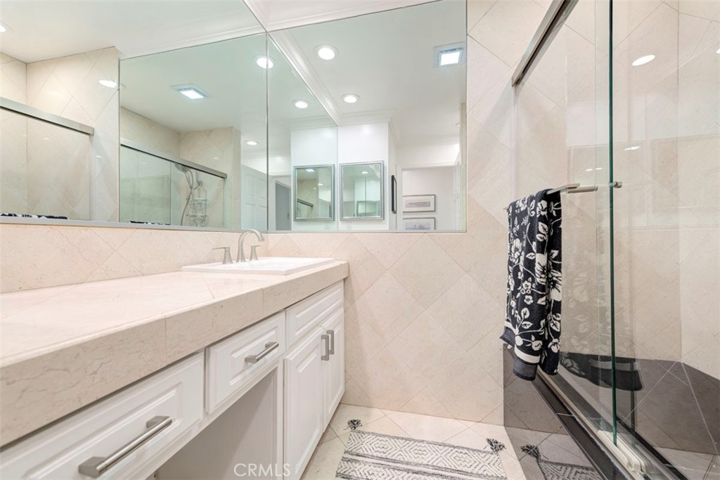 24242 Santa Clara Avenue 31