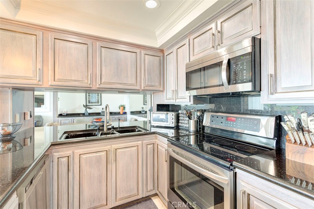 24242 Santa Clara Avenue 31