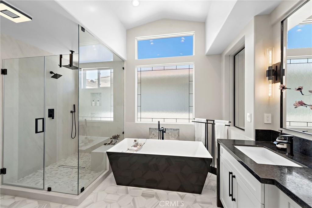 34 Vela Court
