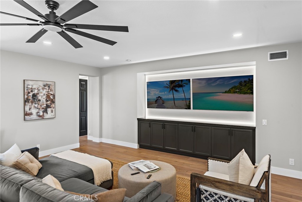 34 Vela Court