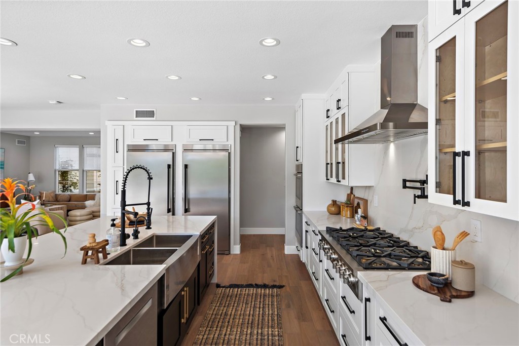 34 Vela Court