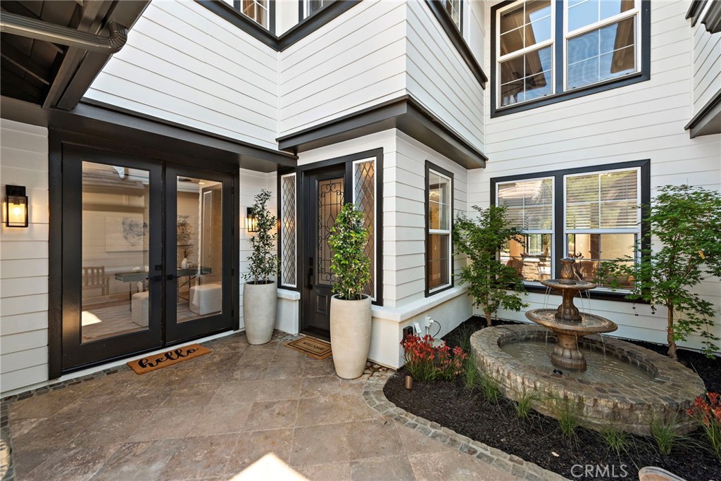 34 Vela Court
