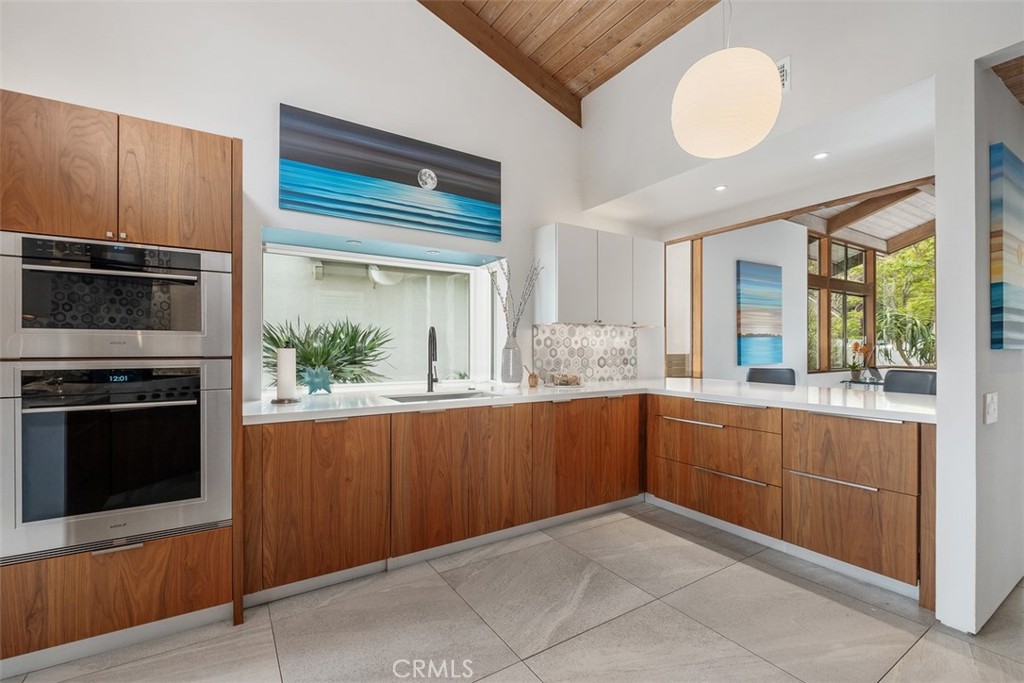 14 Woodsong Drive