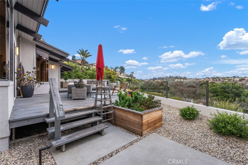 14 Woodsong Drive