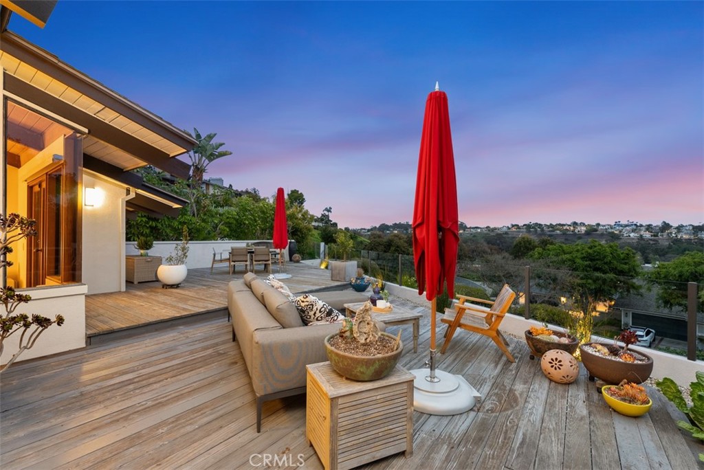 14 Woodsong Drive