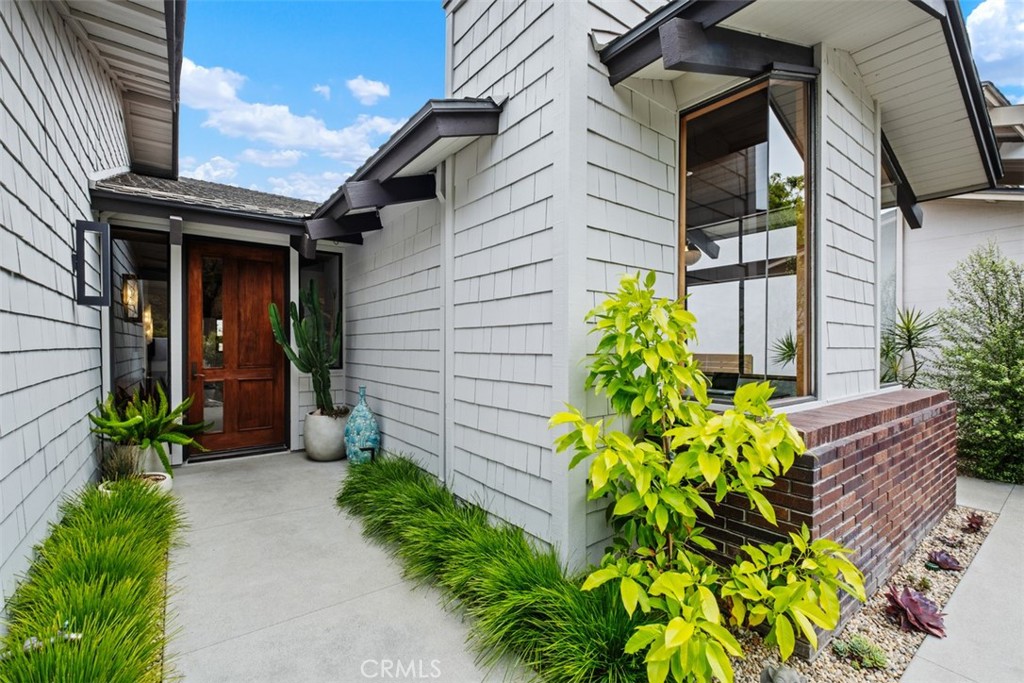 14 Woodsong Drive