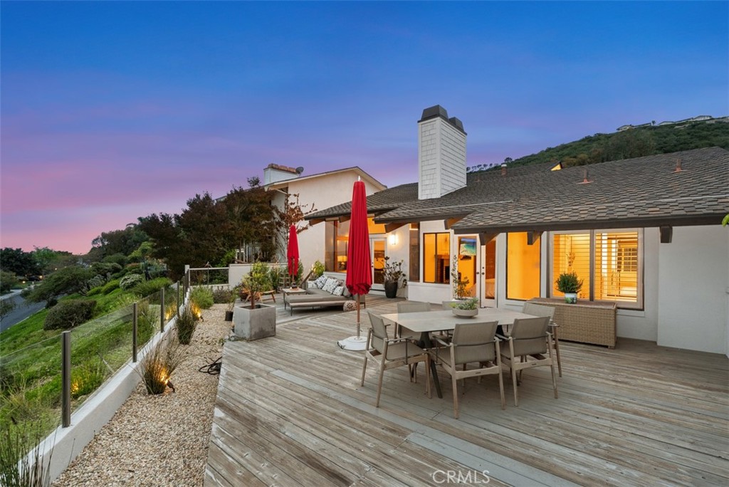14 Woodsong Drive