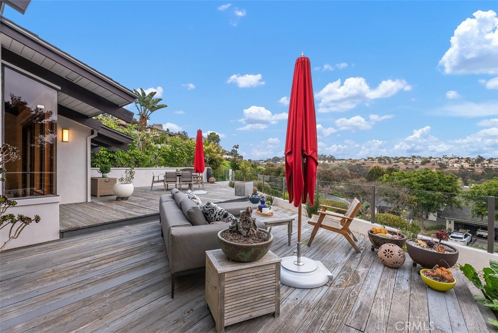 14 Woodsong Drive