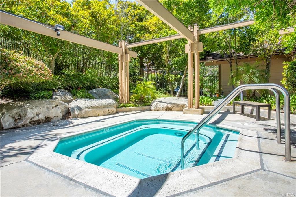 14 Woodsong Drive