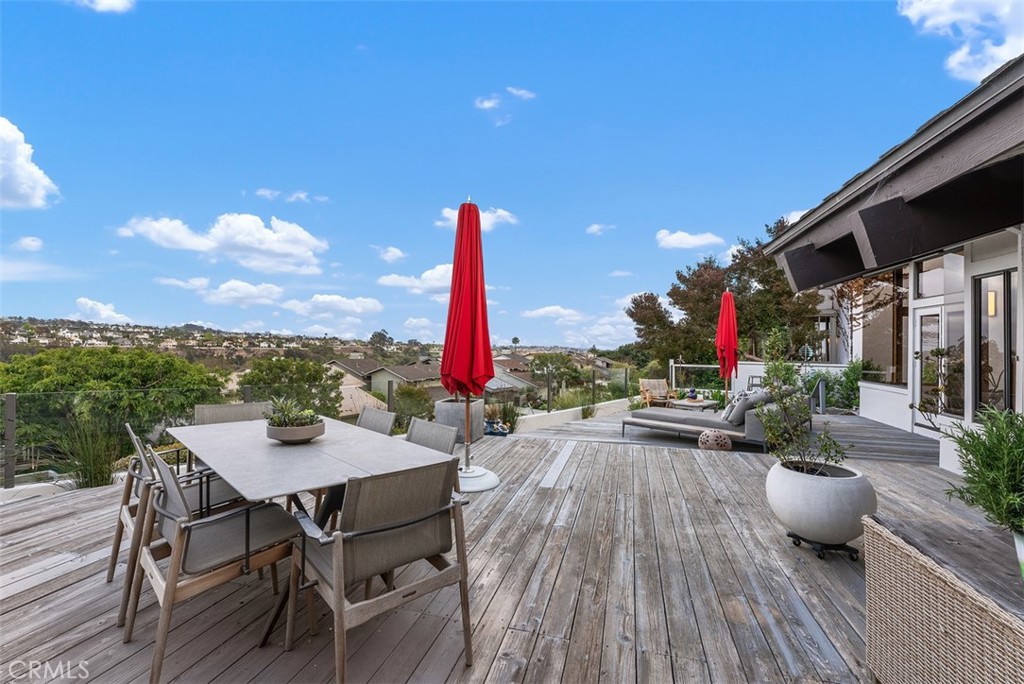 14 Woodsong Drive