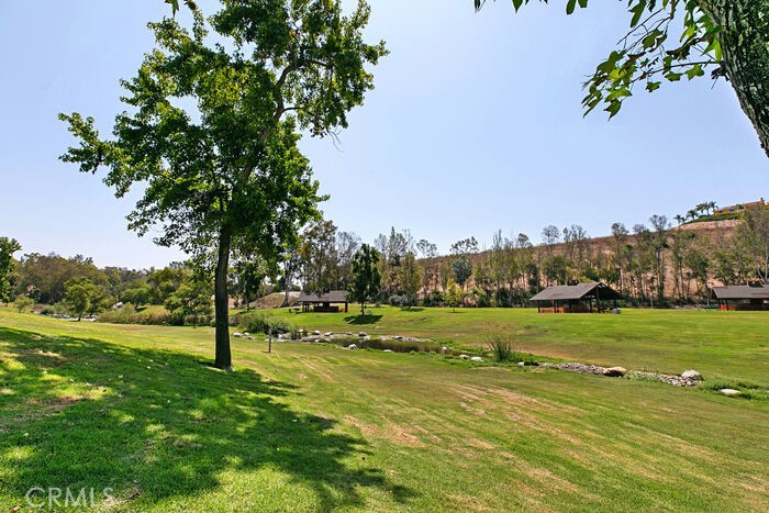 14 Woodsong Drive