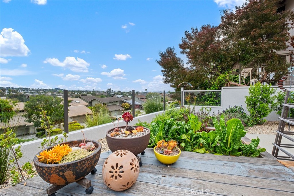 14 Woodsong Drive