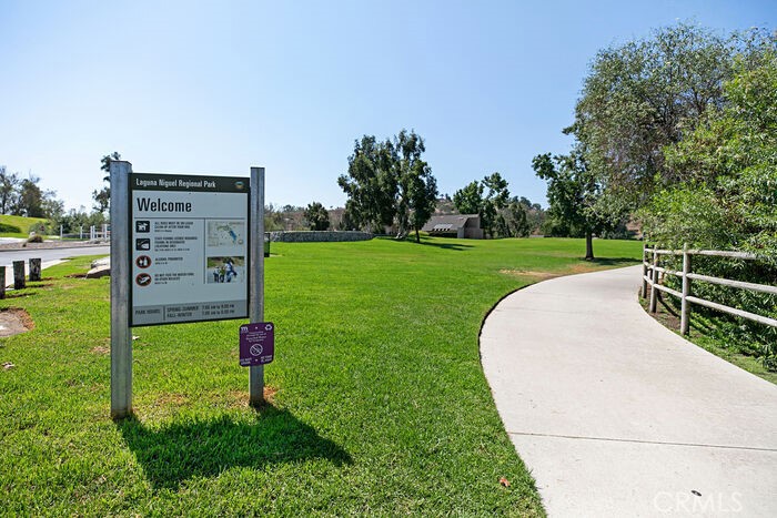14 Woodsong Drive