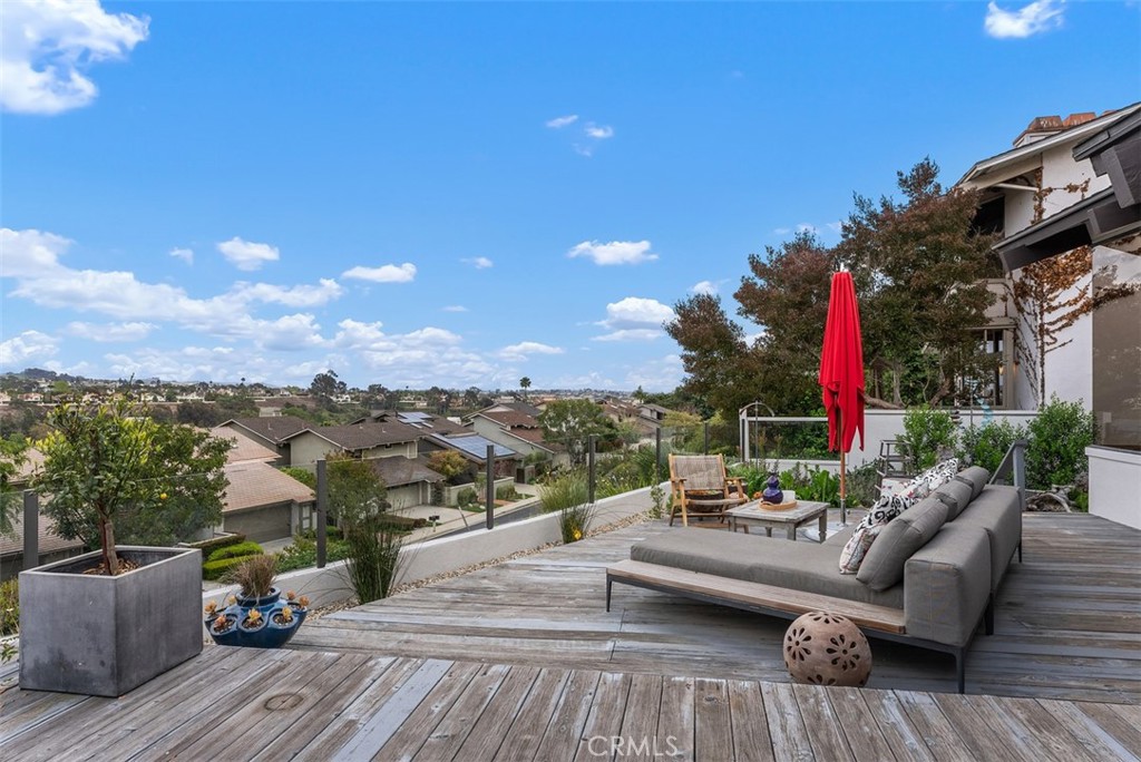 14 Woodsong Drive