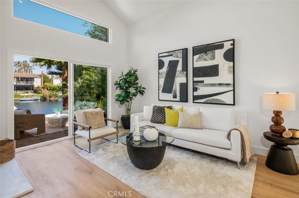 22627 Lakeside Lane