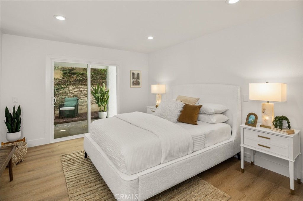 22627 Lakeside Lane