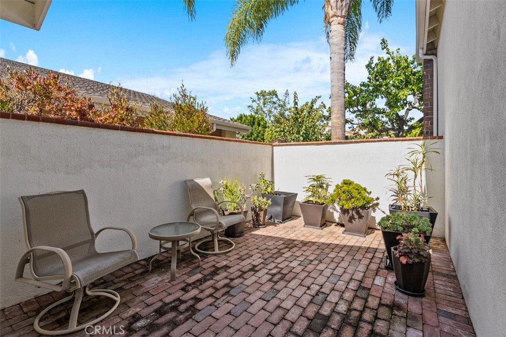 21791 Meadowview Lane