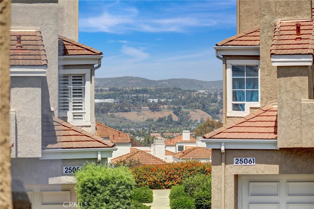 25072 Leucadia Street E