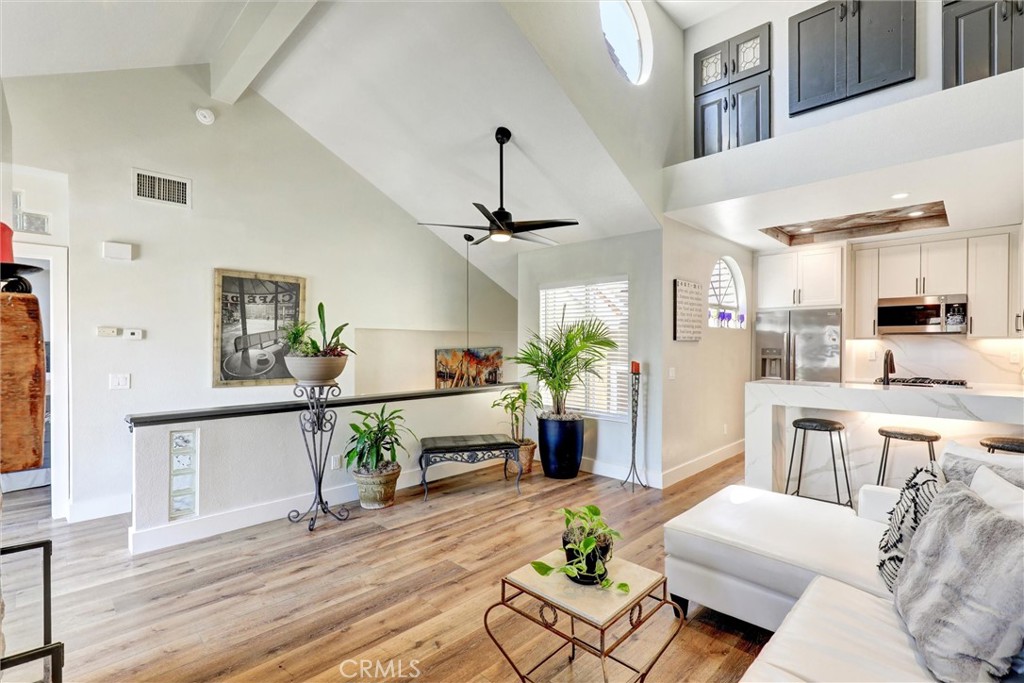 25072 Leucadia Street E