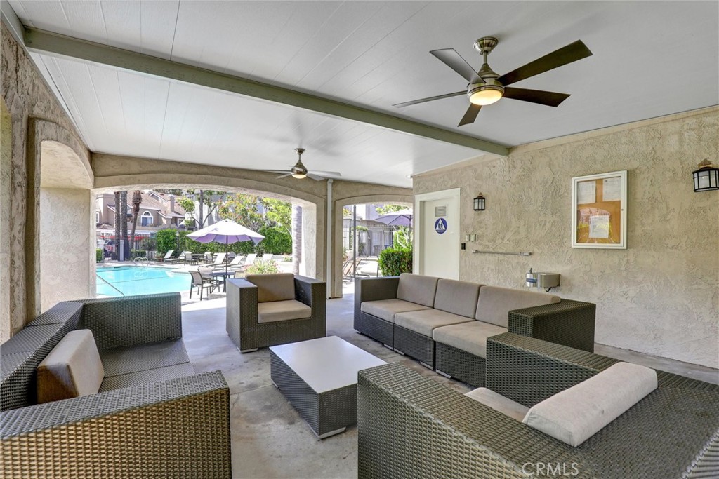 25072 Leucadia Street E