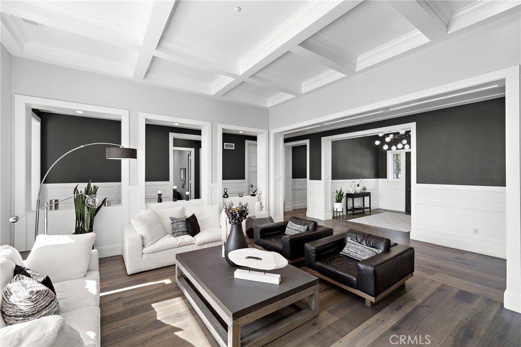 1 Falconridge Drive