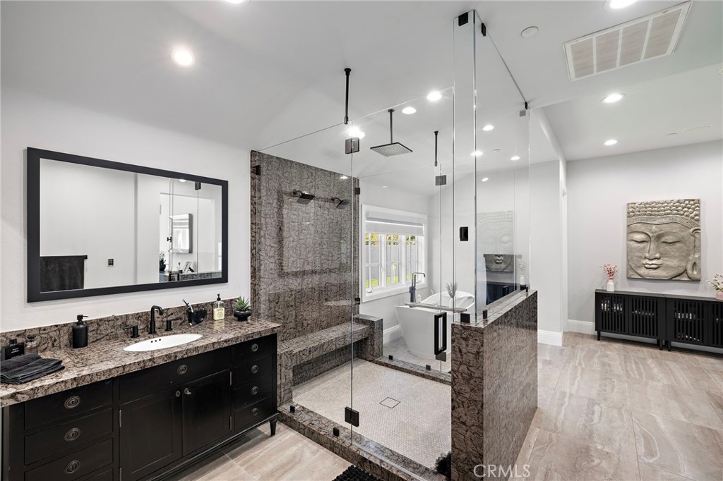 1 Falconridge Drive