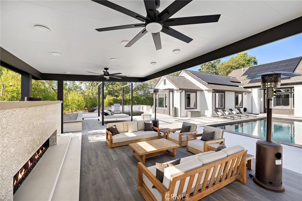 1 Falconridge Drive