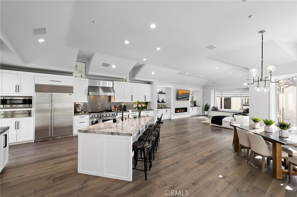 1 Falconridge Drive