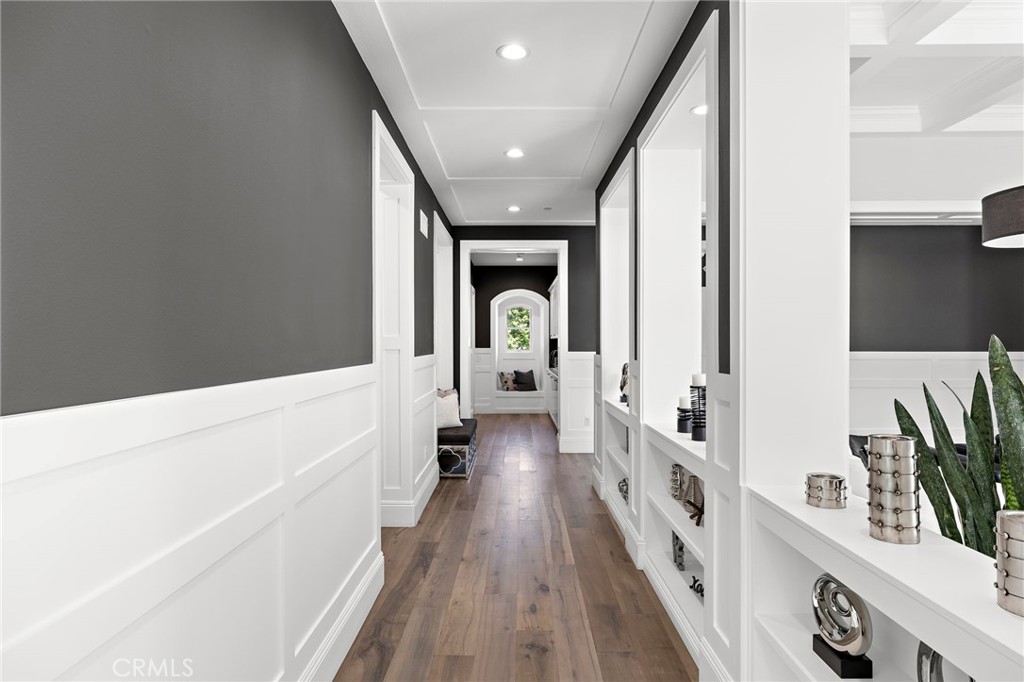 1 Falconridge Drive