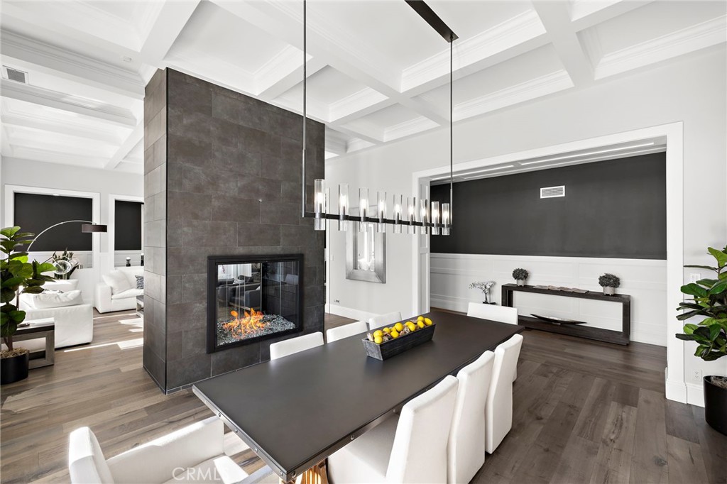 1 Falconridge Drive