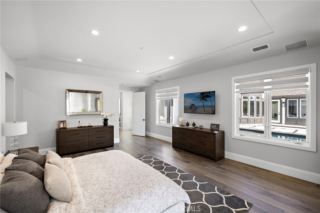 1 Falconridge Drive