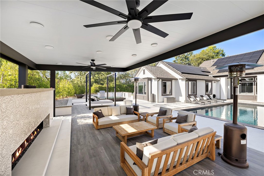 1 Falconridge Drive