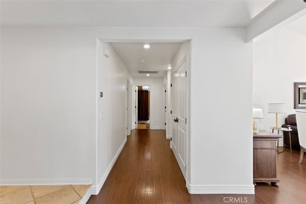 24911 Via Santa Cruz