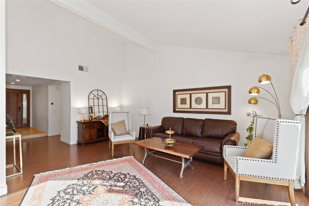 24911 Via Santa Cruz