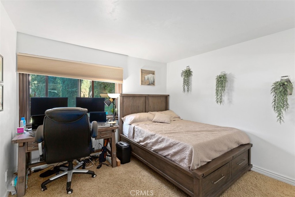 24911 Via Santa Cruz