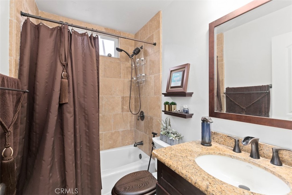 24911 Via Santa Cruz