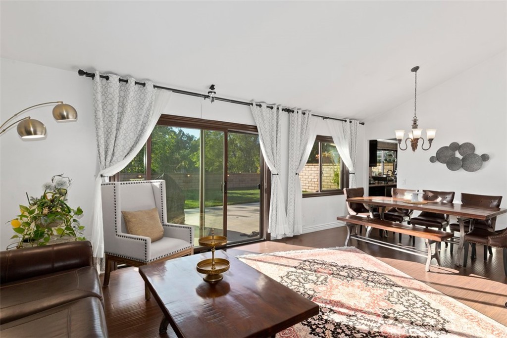 24911 Via Santa Cruz