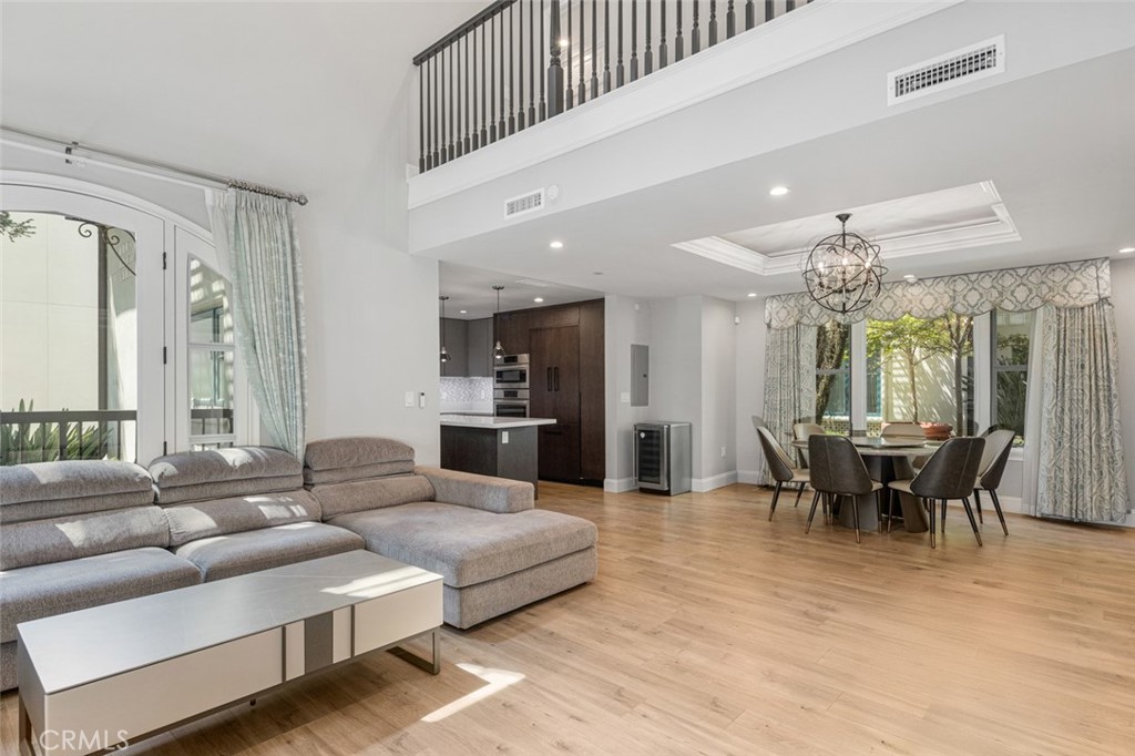 188 S Sierra Madre Boulevard 8