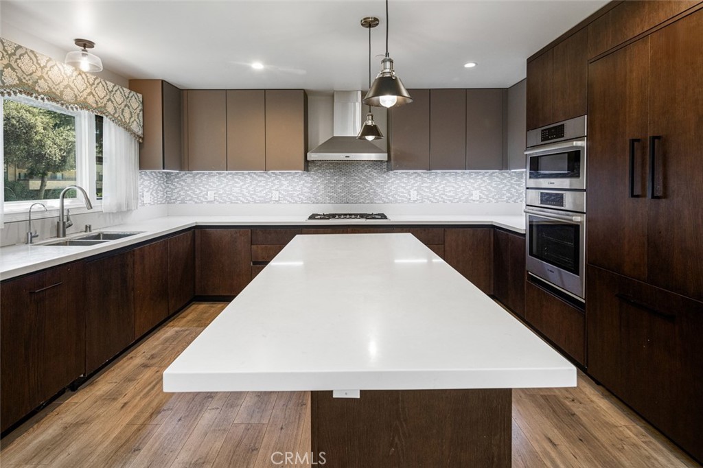 188 S Sierra Madre Boulevard 8