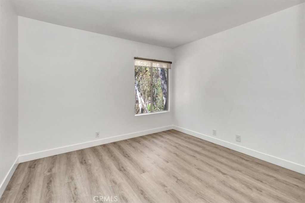 24946 Ravenswood