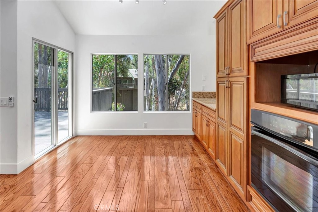 24946 Ravenswood
