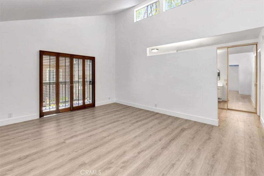 24946 Ravenswood