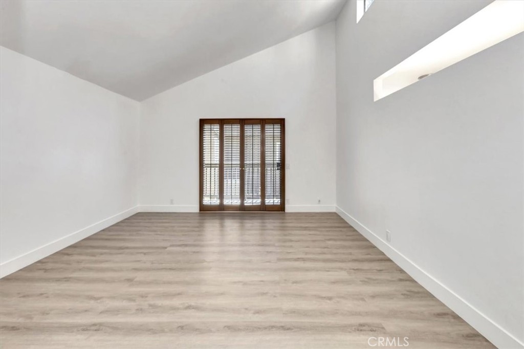 24946 Ravenswood