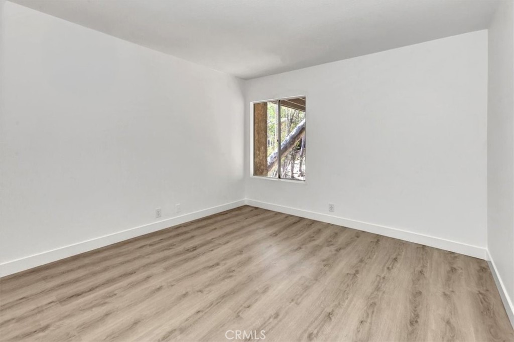 24946 Ravenswood
