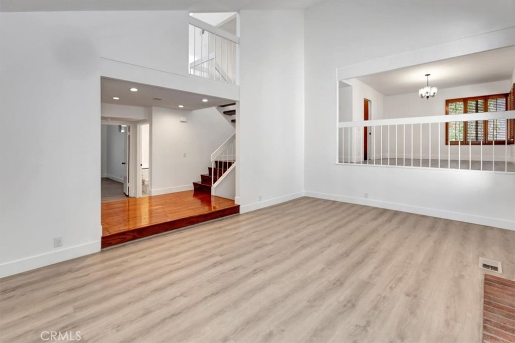 24946 Ravenswood