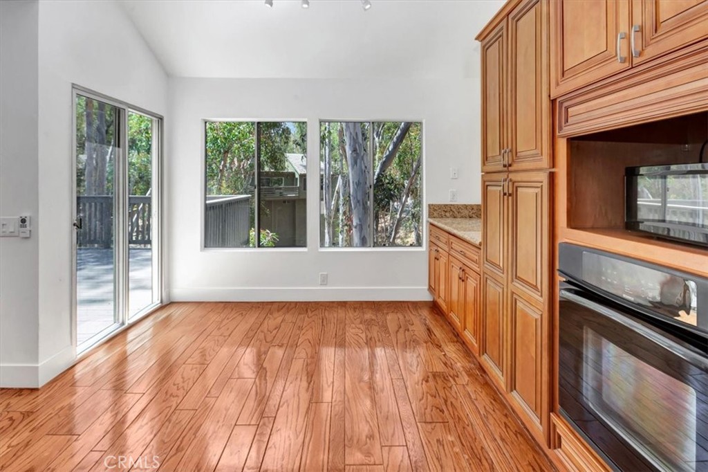 24946 Ravenswood
