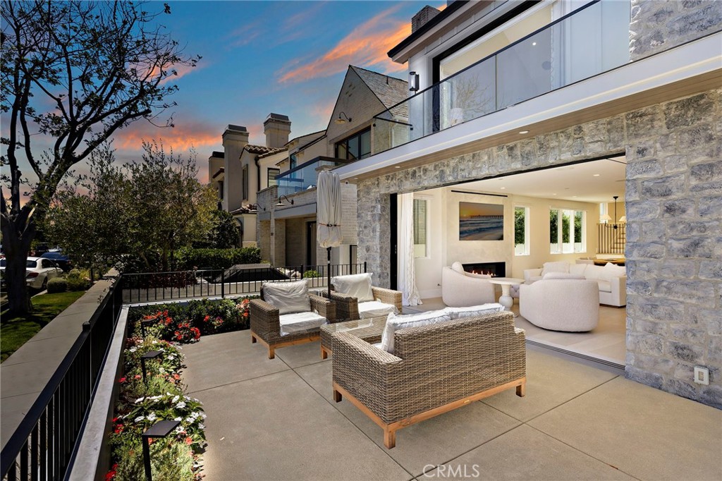 509 Carnation
