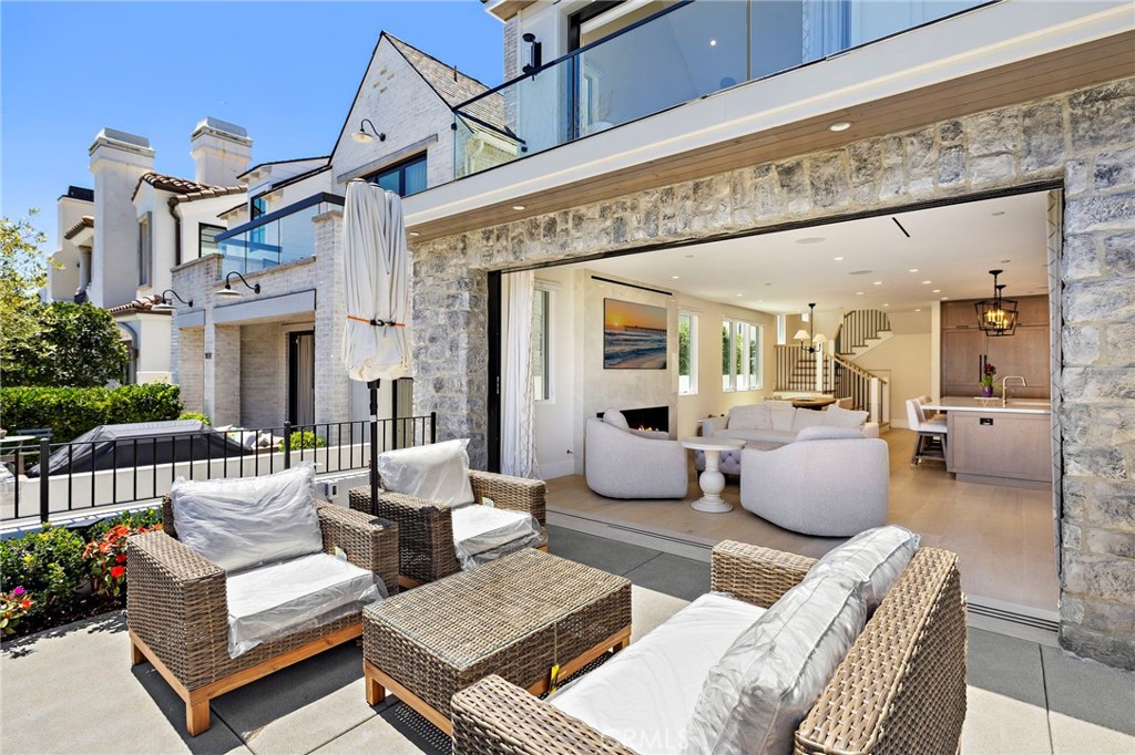 509 Carnation
