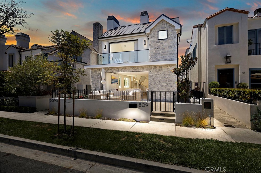509 Carnation